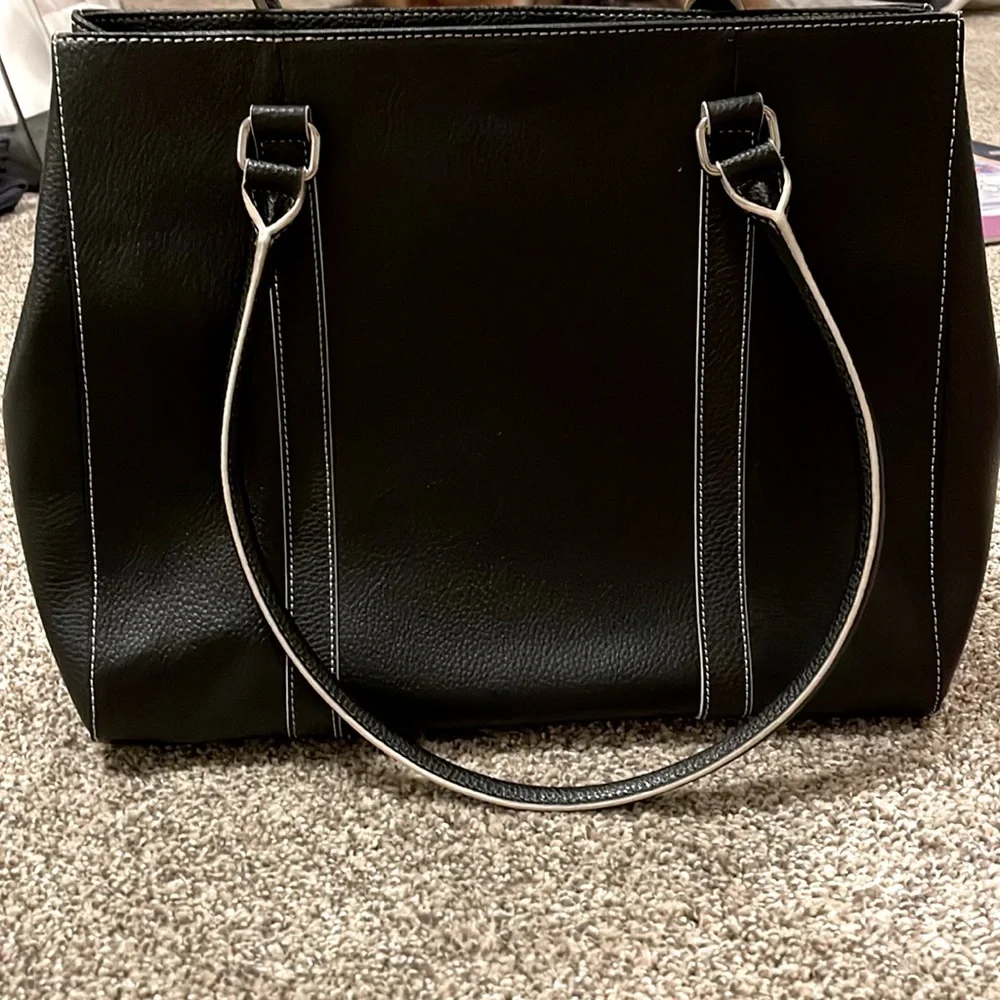 Wilsons Leather Black Leather Laptop Tote with White Contrast Stitching - Picture 1 of 4